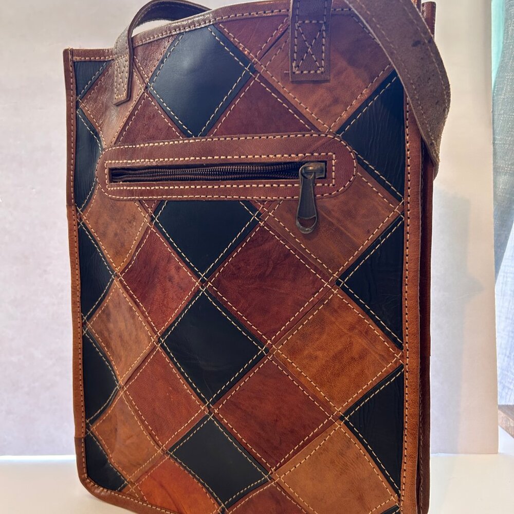 Vintage Patchwork Leather Tote – Brown & Black Boho Artisan Shoulder Bag - Picture 2 of 15